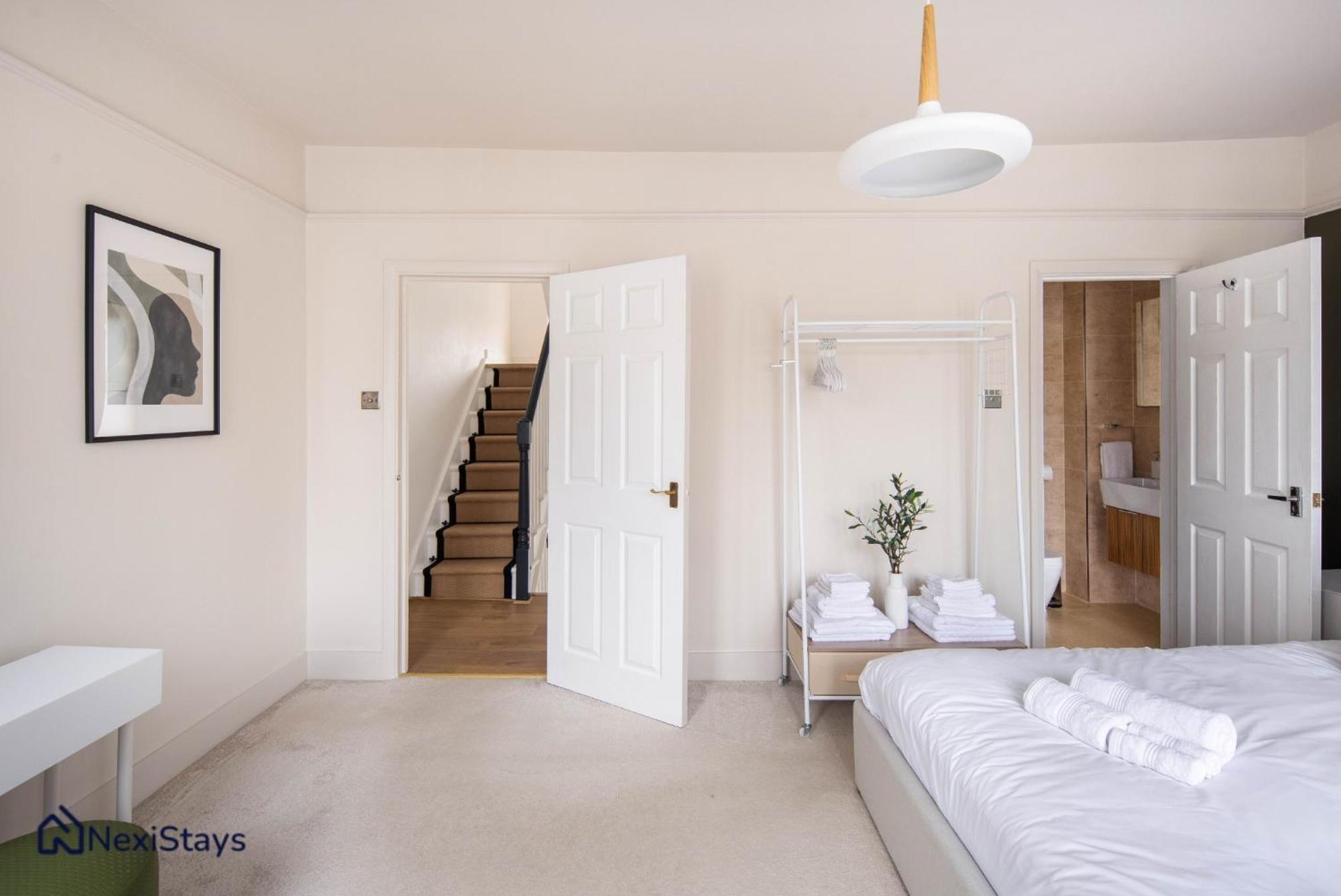 شقة 10 Mins Walk To The Oval, The Kennington Retreat لندن المظهر الخارجي الصورة