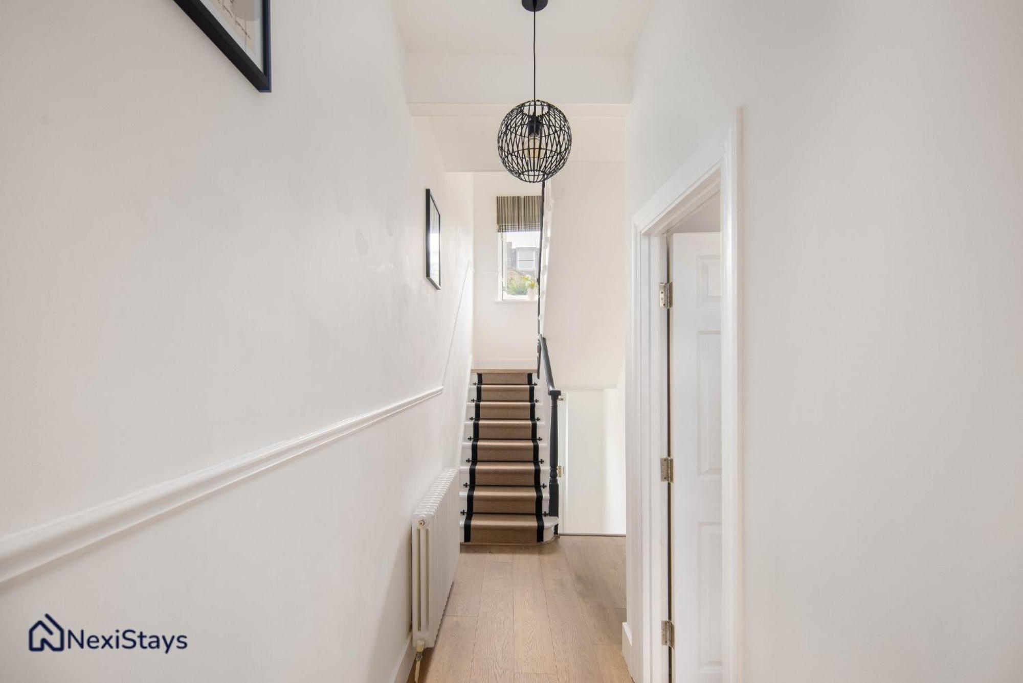 شقة 10 Mins Walk To The Oval, The Kennington Retreat لندن المظهر الخارجي الصورة