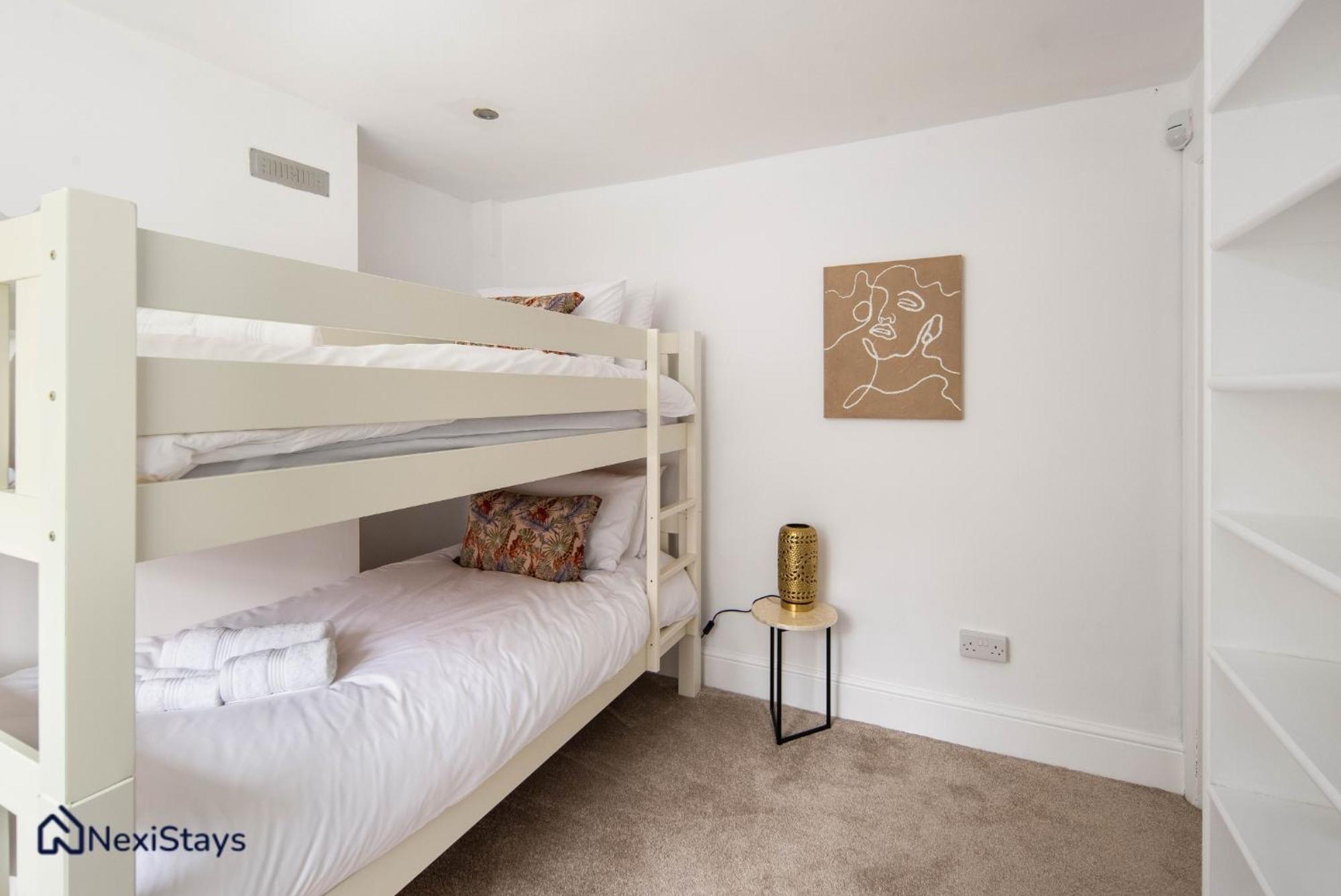 شقة 10 Mins Walk To The Oval, The Kennington Retreat لندن المظهر الخارجي الصورة