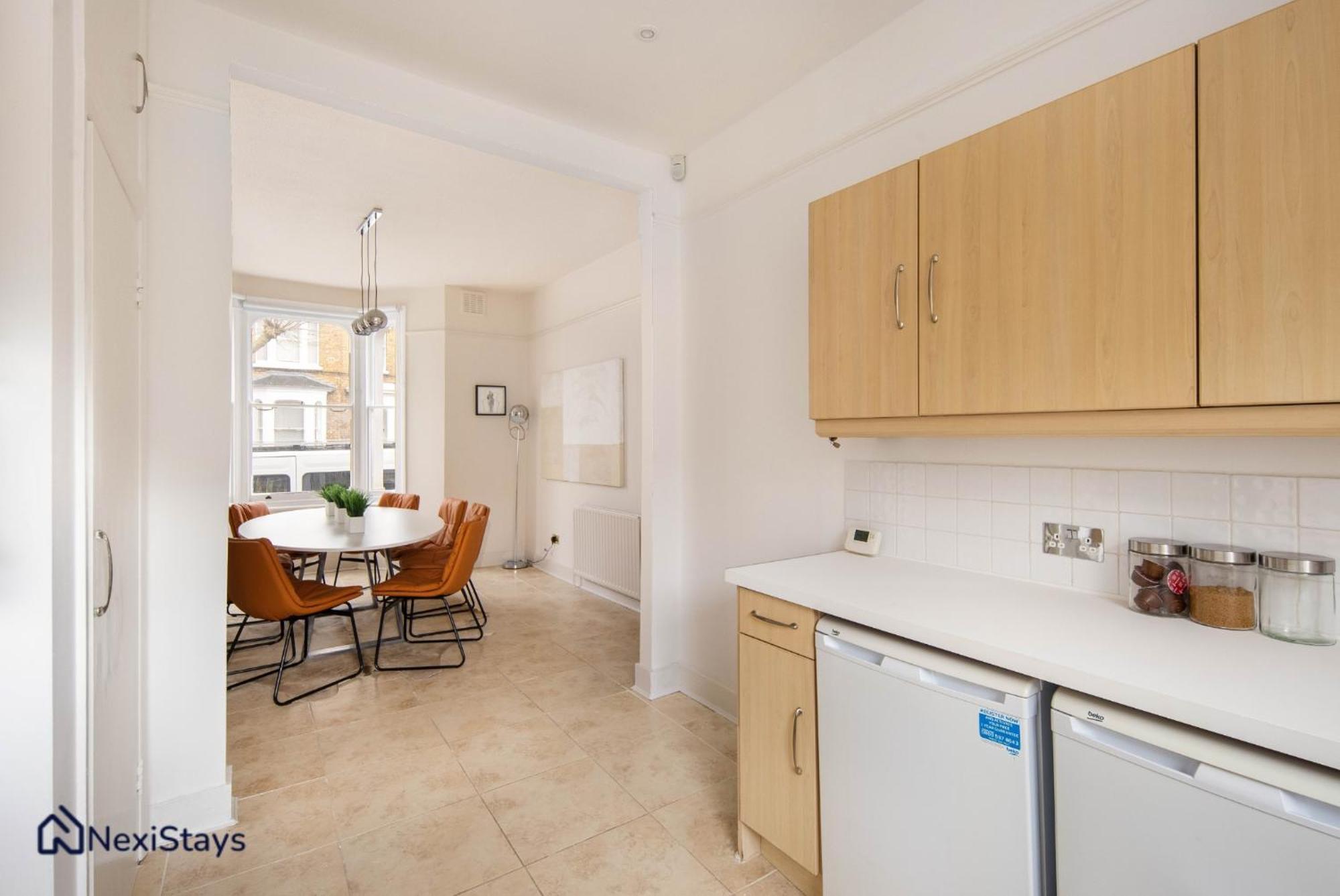 شقة 10 Mins Walk To The Oval, The Kennington Retreat لندن المظهر الخارجي الصورة