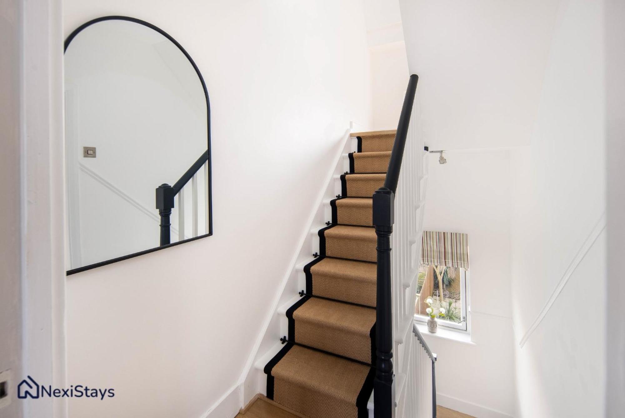 شقة 10 Mins Walk To The Oval, The Kennington Retreat لندن المظهر الخارجي الصورة